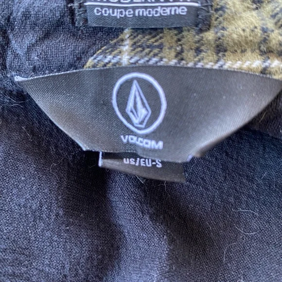 Volcom Flannel - Picture 2 of 4